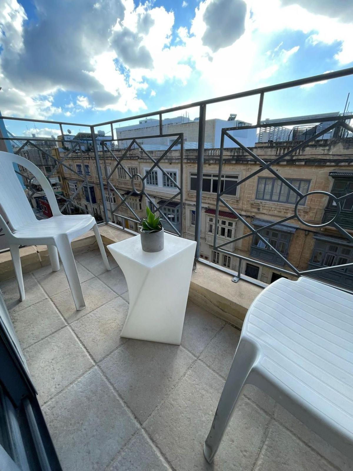 סליאמה Simons Apartments Minutes Away From Balluta Bay And St Julians מראה חיצוני תמונה
